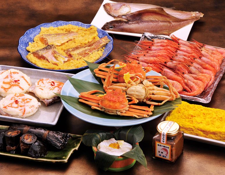 日本海の冬の味覚「せいこ蟹」に「越前甘エビ」も入る！敦賀の老舗魚屋の豪華福袋が登場！