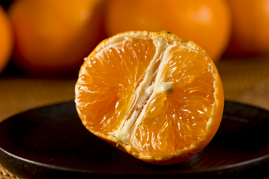 高糖度の希少な新柑橘『あすみ』が26箱だけ入荷!! ＆ 週末メロンが特価です！