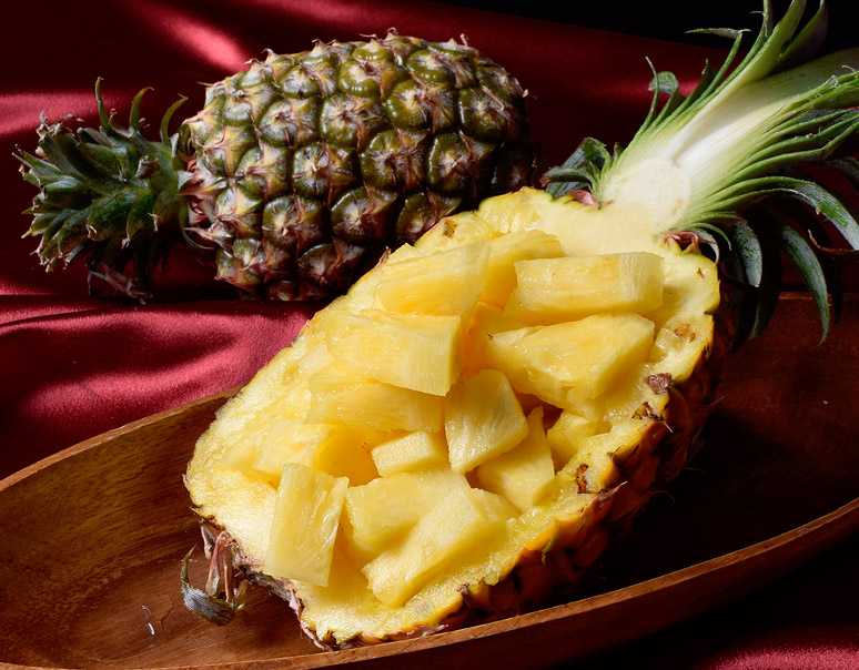 台湾パイナップル『台農17号』 芯まで柔らかで抜群の果汁量…甘く風味高い南国の美味しさをお楽しみください。