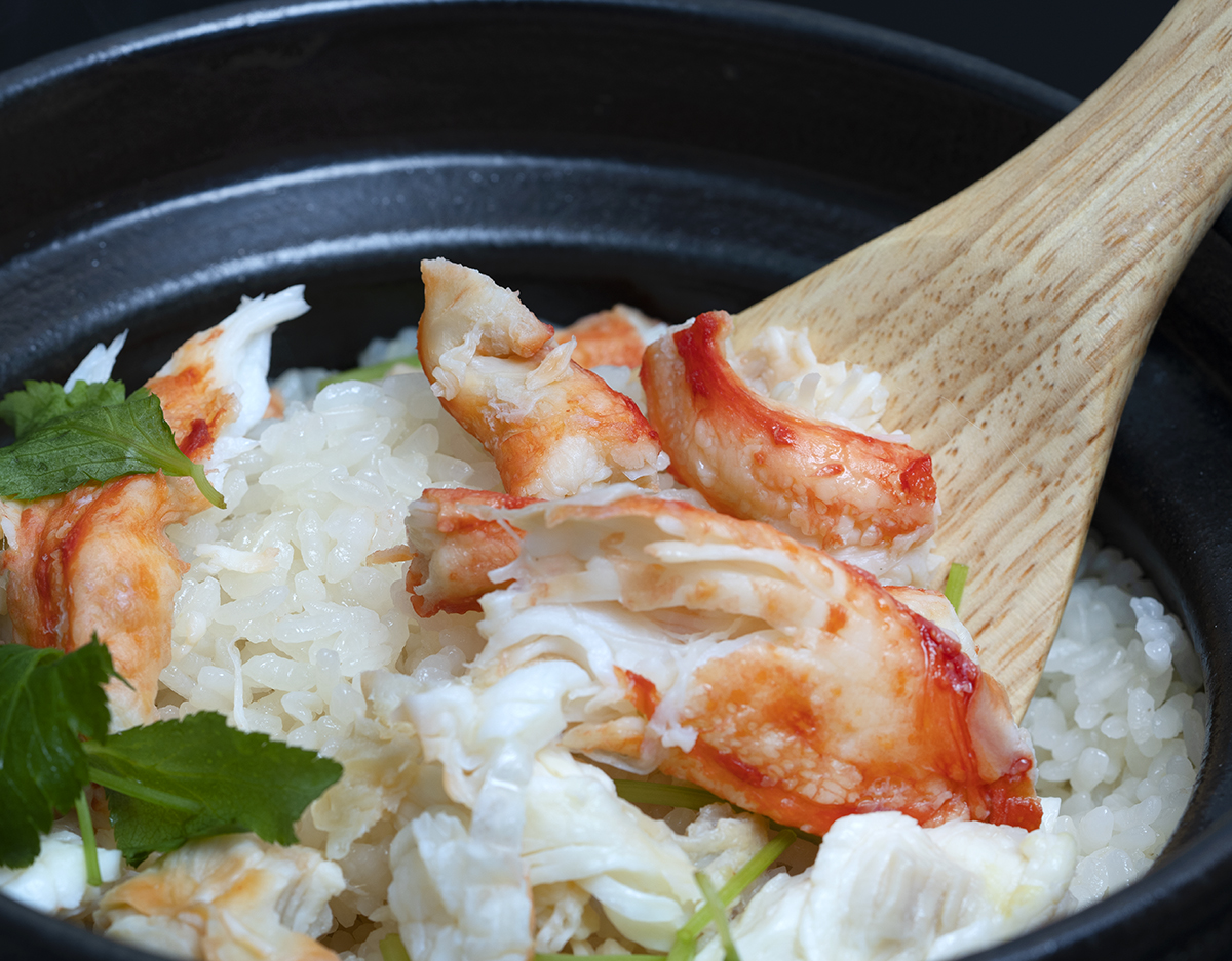 100年歴史ある『あけぼの たらばがに缶詰』でカニご飯を作ってみました